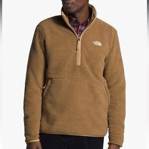 The North Face Dunraven Sherpa ¼ Zip
Pullover